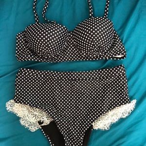adorable 90s bikini set